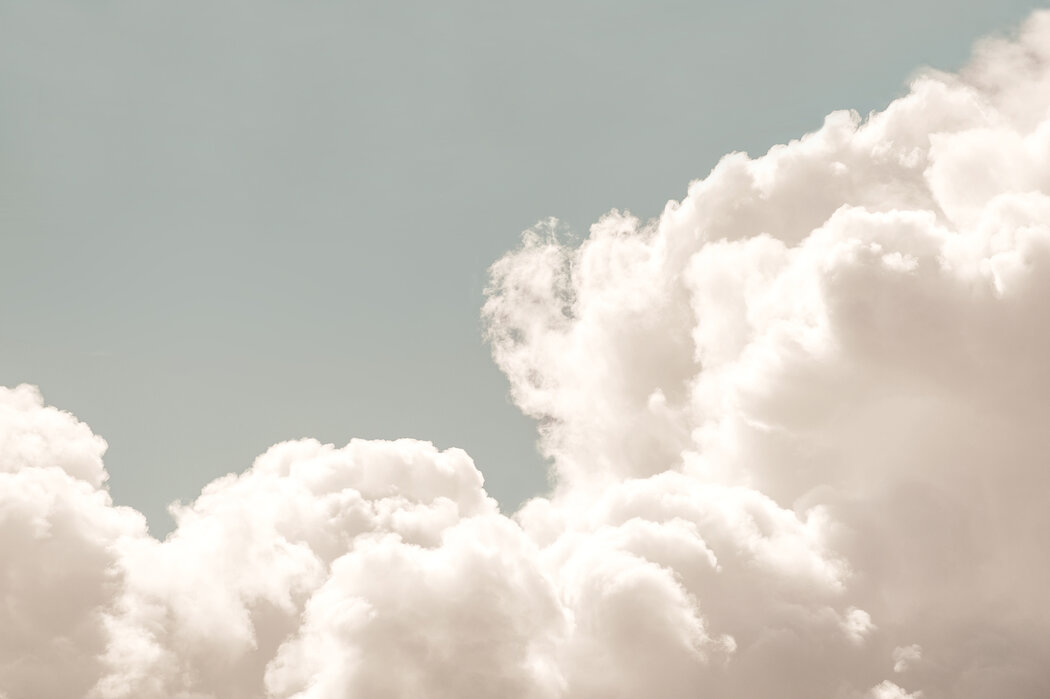 blush-clouds-daydream Fototapet Visare cu Ochi Deschisi cu Nori Rozalii - imagine 1